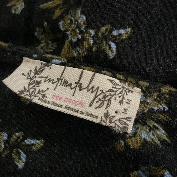 Intimately Free People Bodysuit Sz M Thong Deep V Crossover Floral Black - Picture 10 of 10